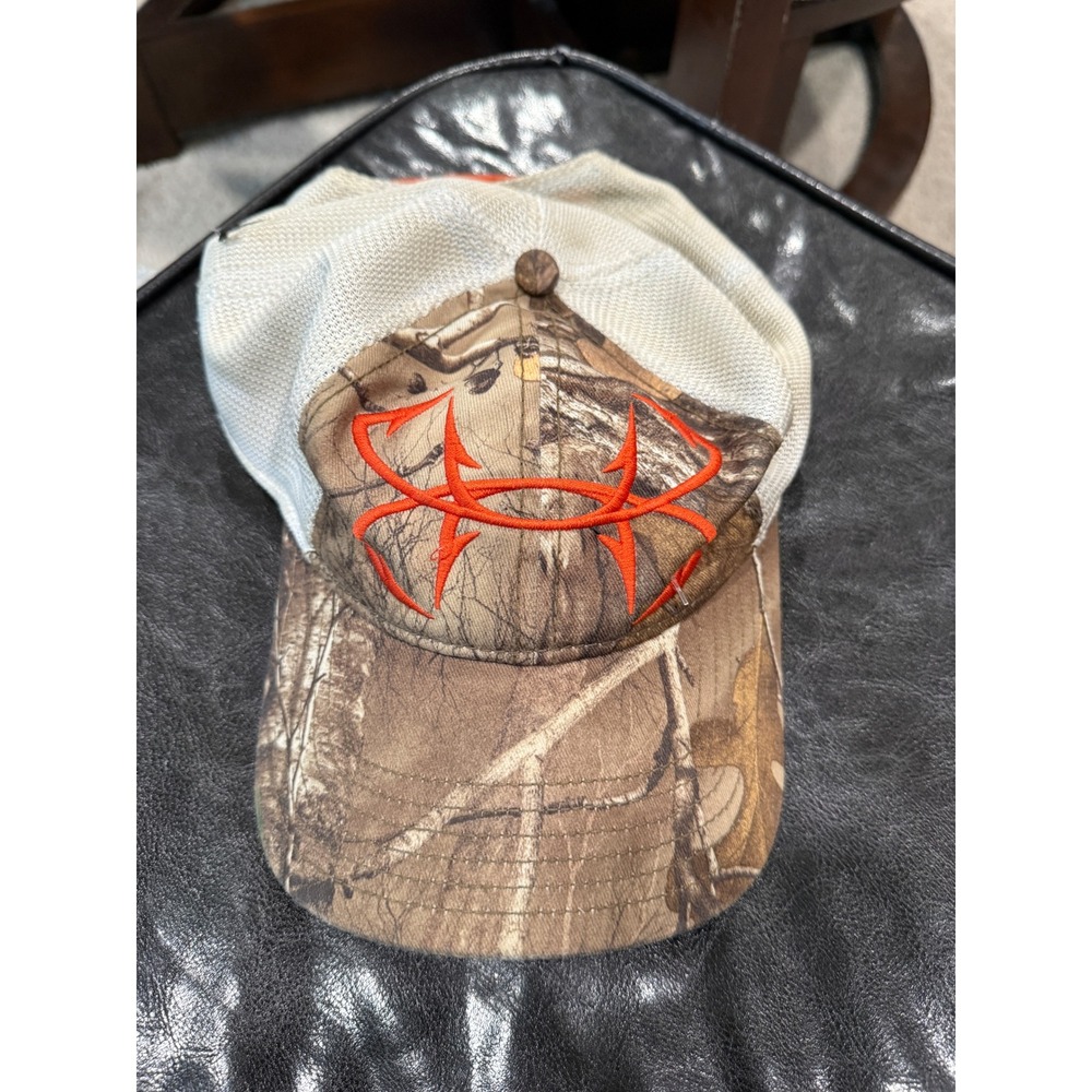 Under Armour Mens Camo Fish Hook Logo Trucker Hat Mesh Snapback Cap OSFA Orange